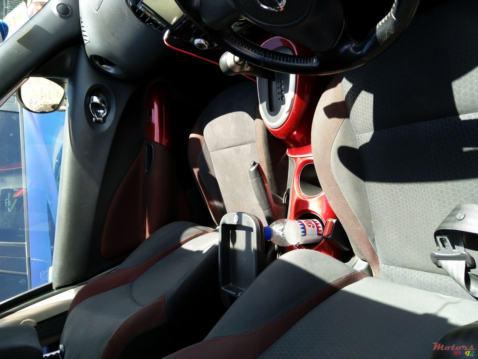 2012' Nissan Juke photo #4