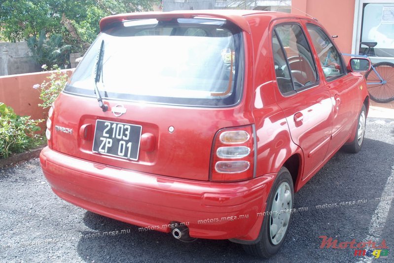 2001' Nissan photo #1