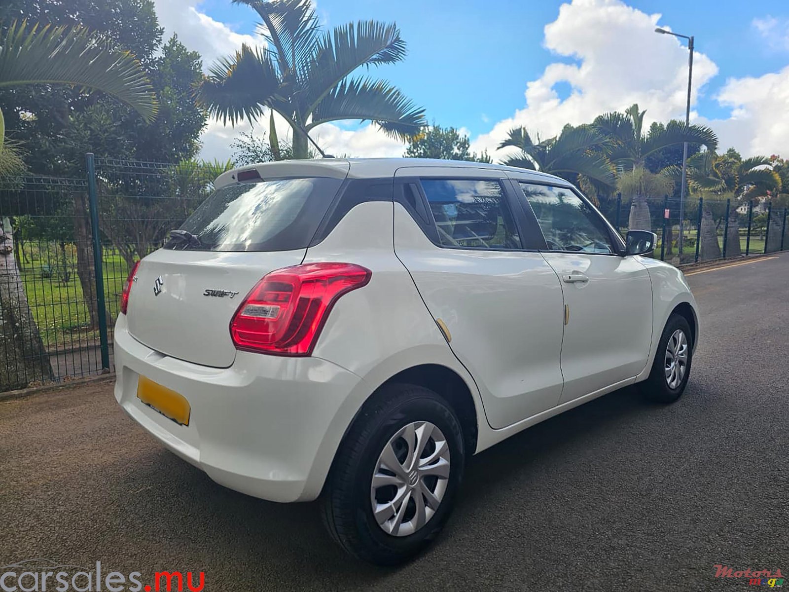 2020' Suzuki Swift 1.2 photo #3