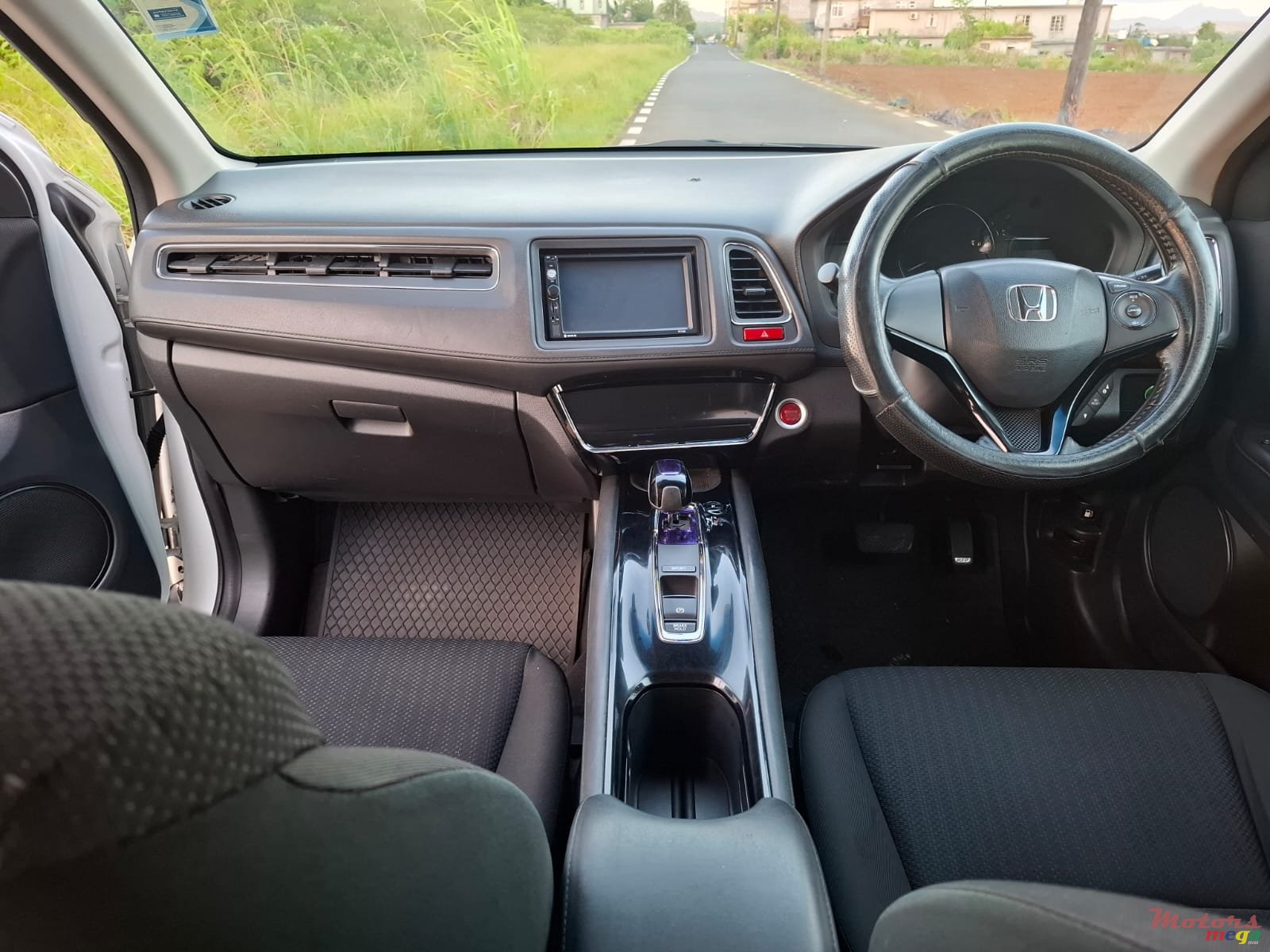 2014' Honda Vezel Japan Hybrid photo #3