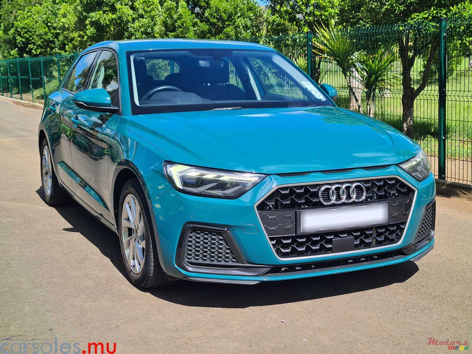2021' Audi A1 1.0 TFSI photo #2