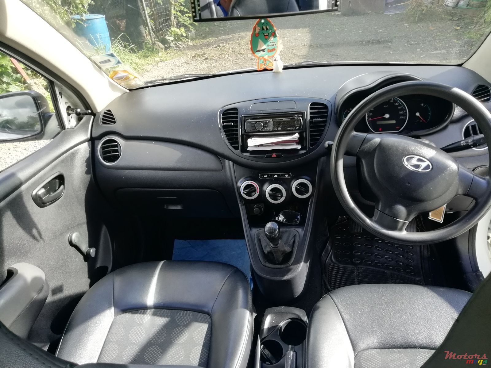 2010' Hyundai i10 photo #2