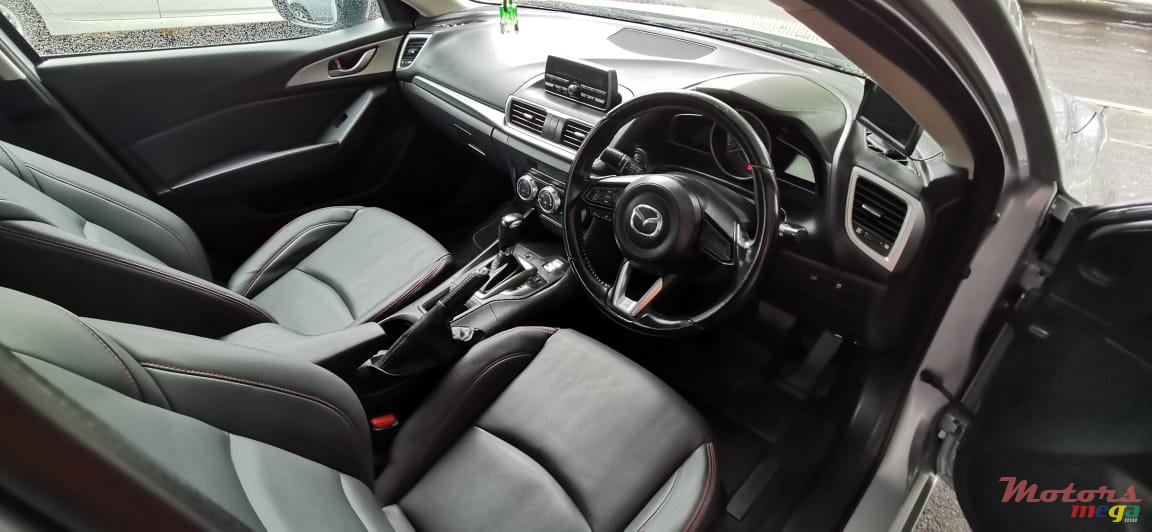 2018' Mazda 3 Skyactiv photo #4