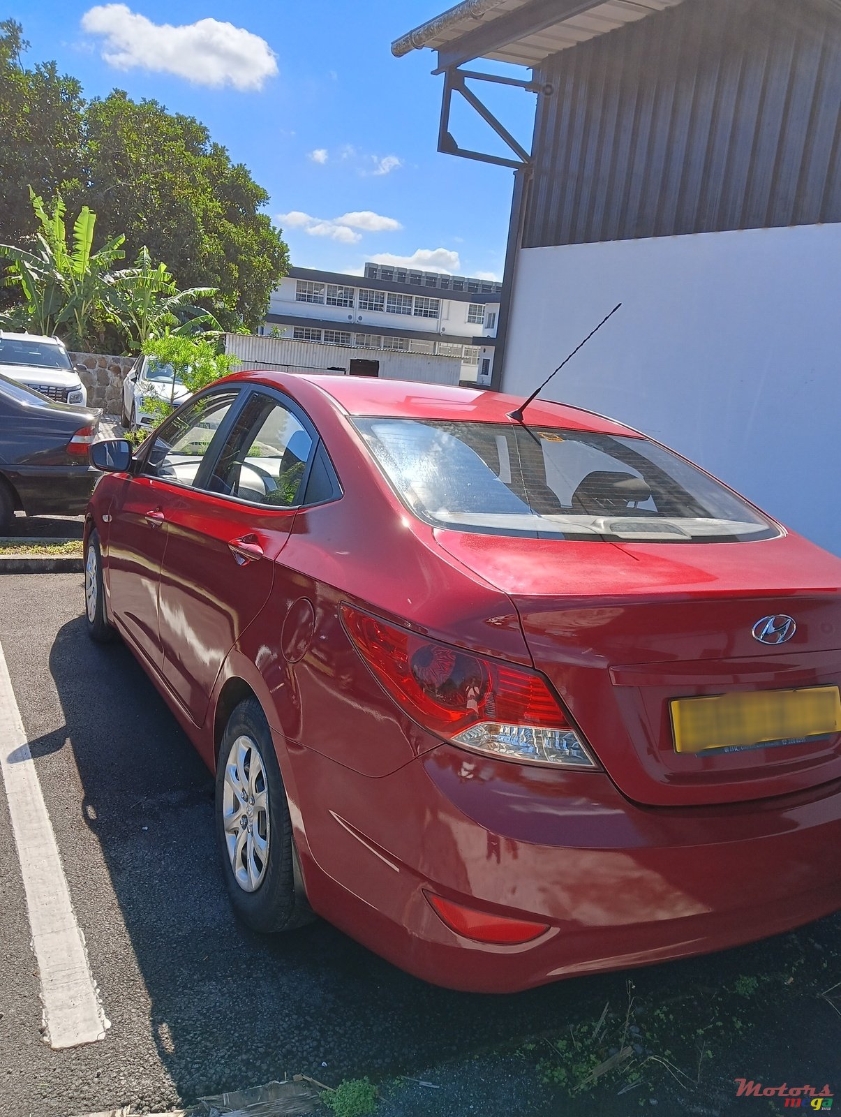 2012' Hyundai Accent photo #4