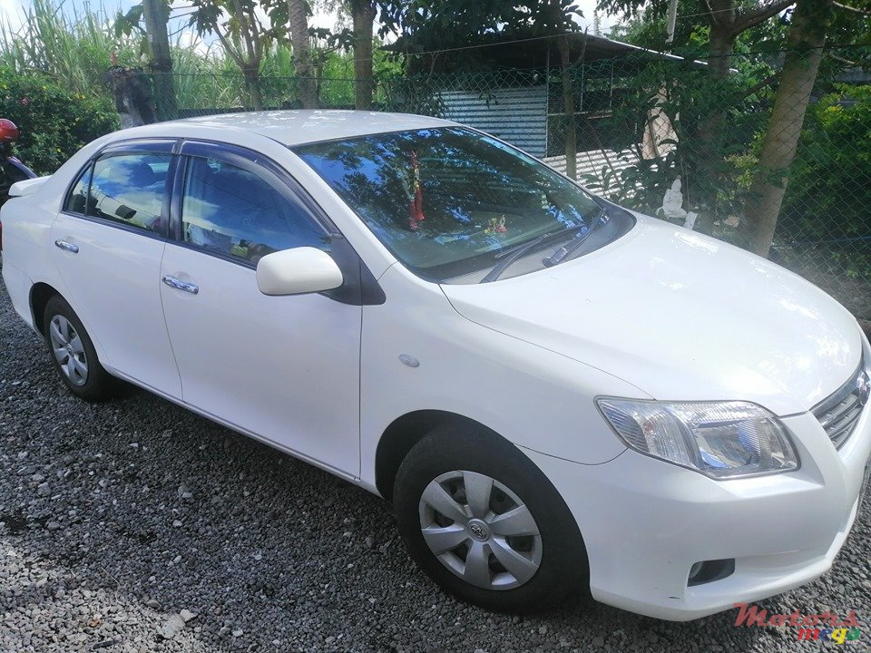 2010' Toyota Axio photo #2