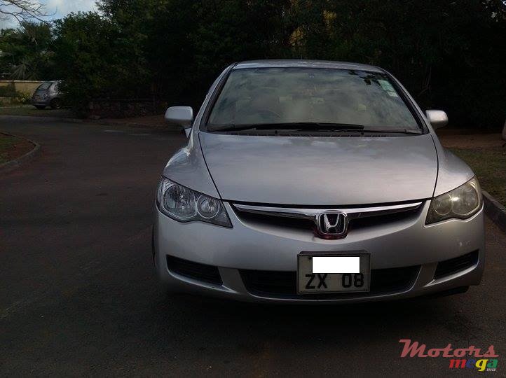 2008' Honda Civic Hybrid photo #3