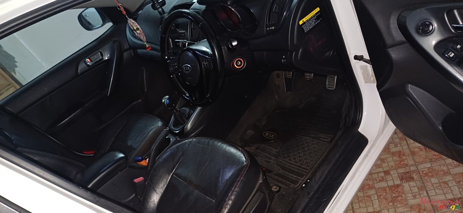 2012' Kia Cerato photo #5