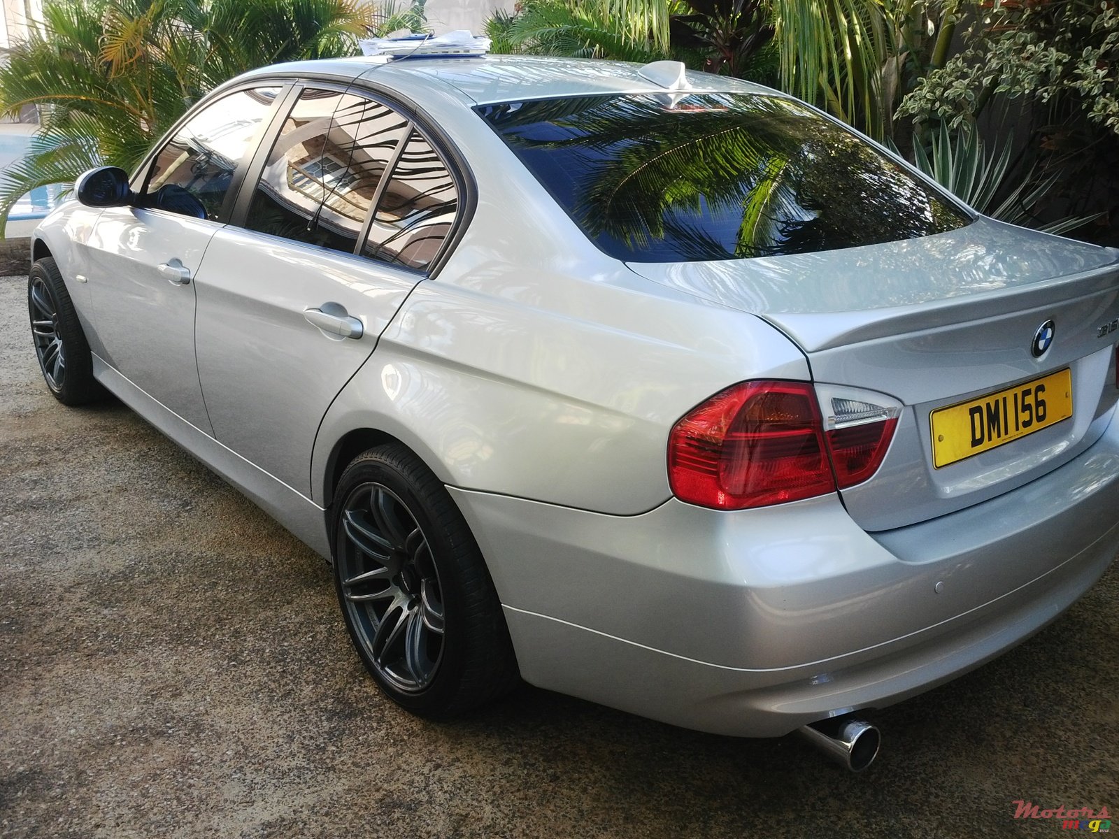 2007' BMW 316 photo #1