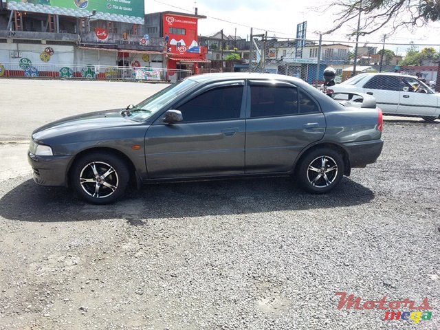 1998' Mitsubishi Lancer photo #6