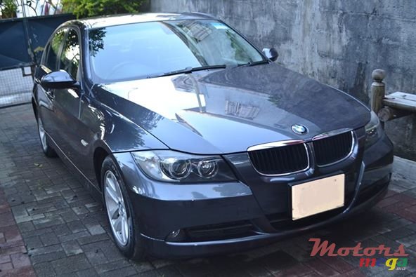 2007' BMW 320 photo #1