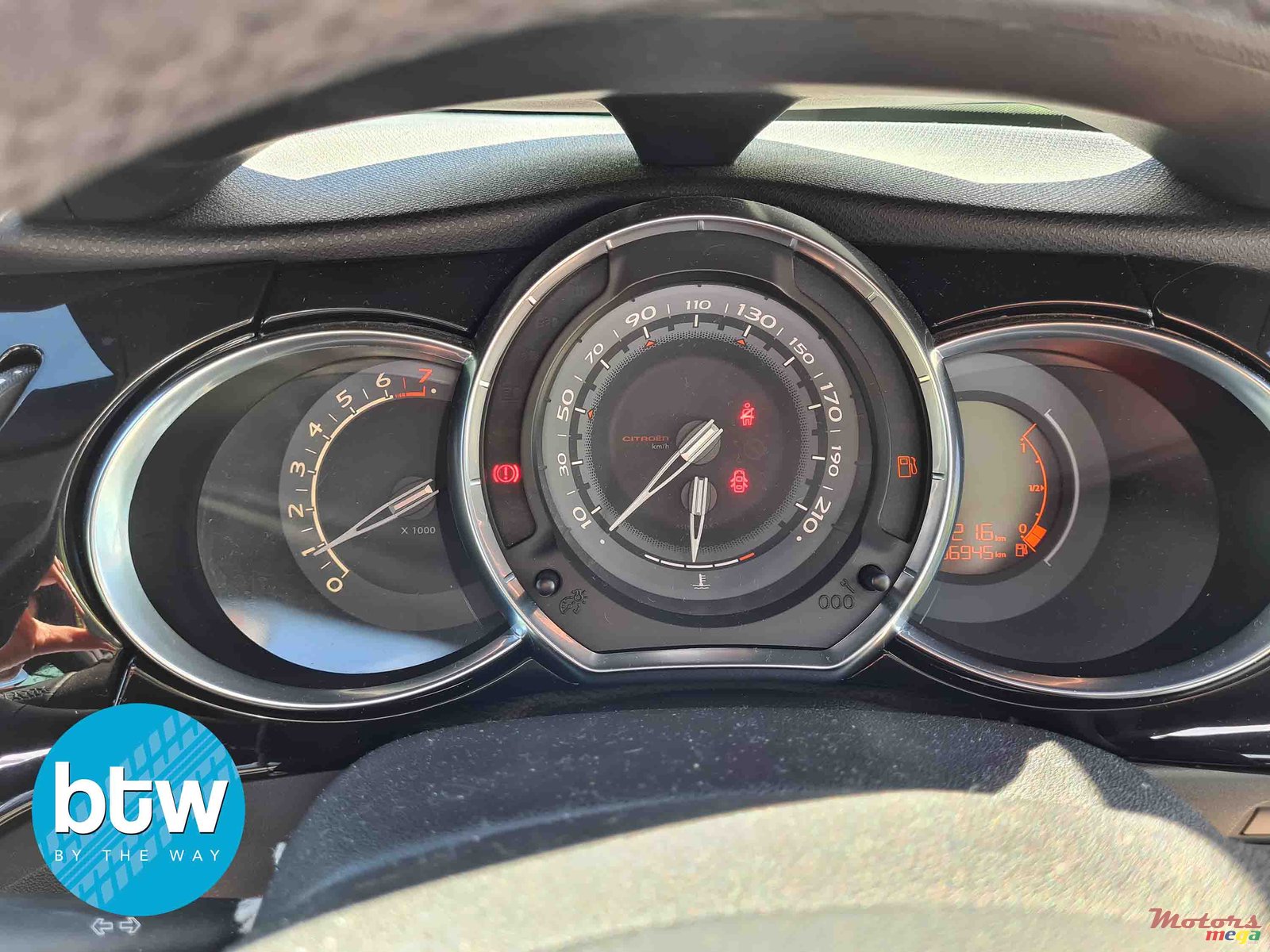 2010' Citroen DS3 photo #7