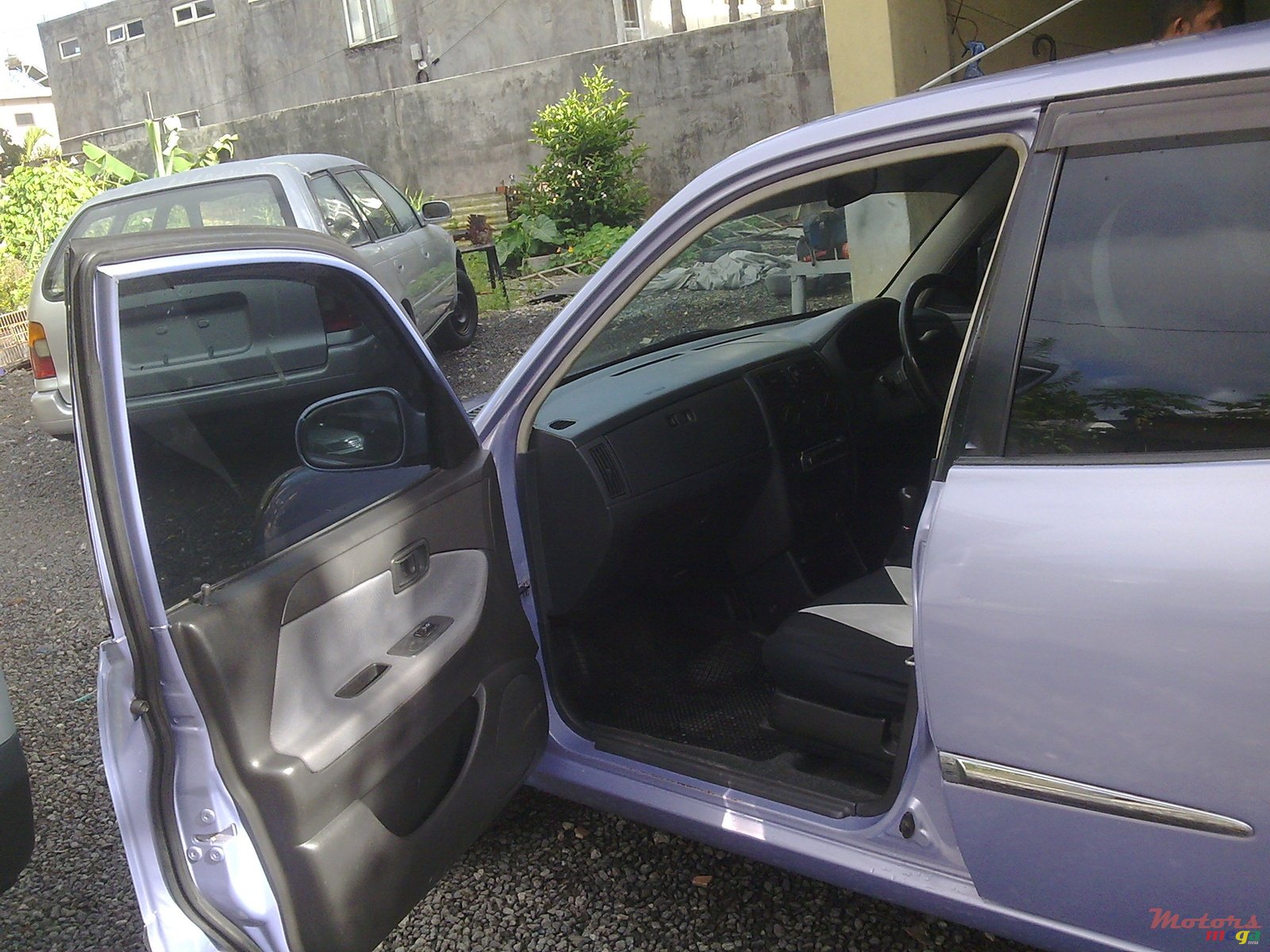 2003' Toyota Caldina photo #2