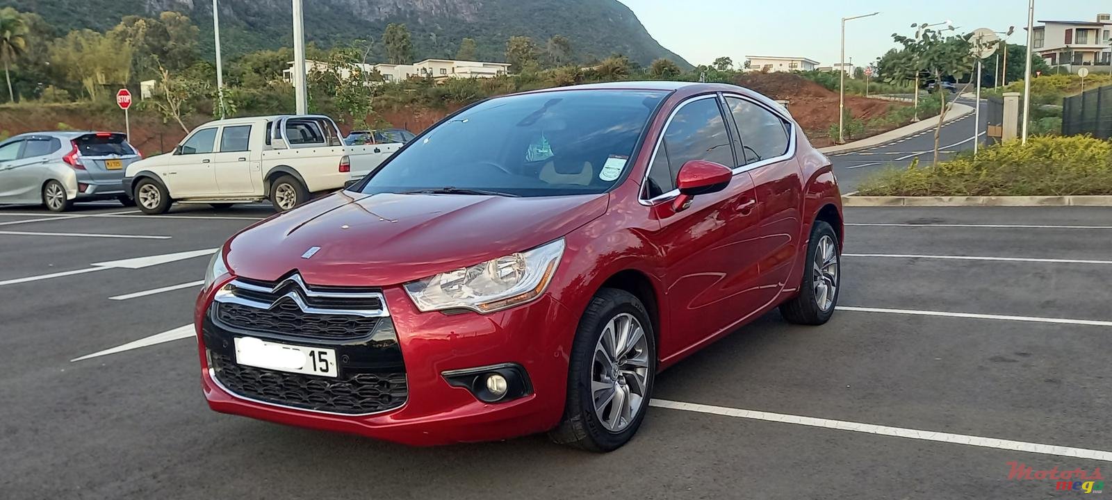 2015' Citroen DS4 photo #1