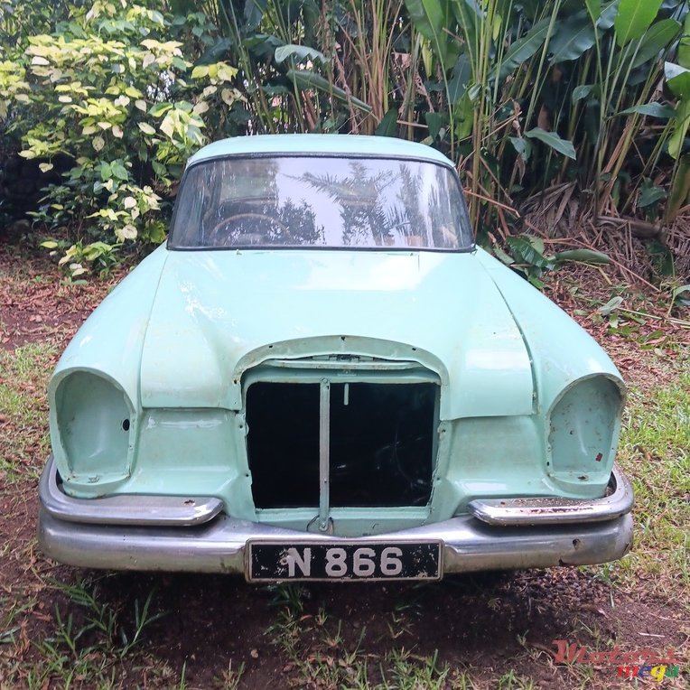 1970' Mercedes-Benz 200 photo #1