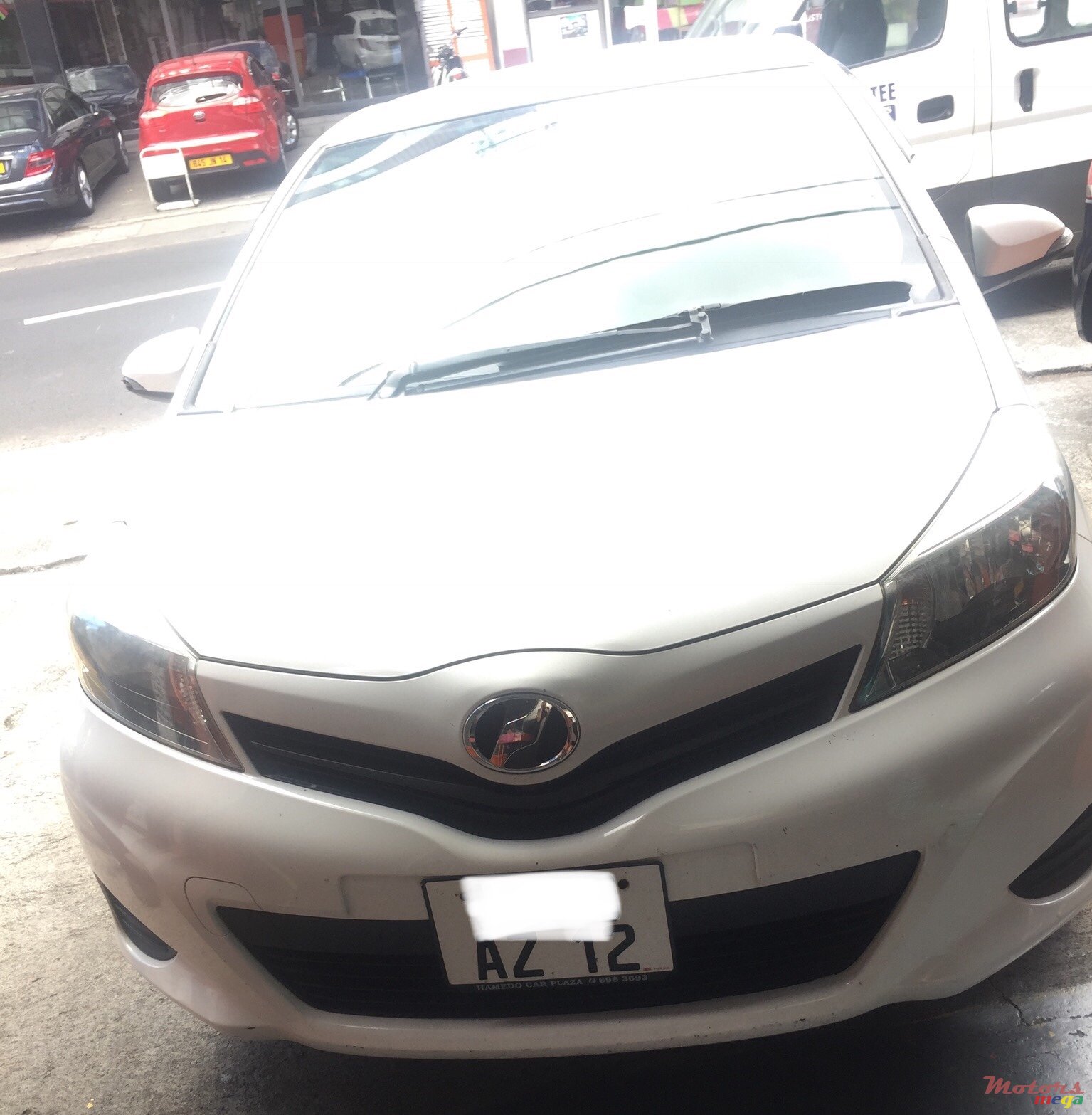 2012' Toyota Vitz photo #2