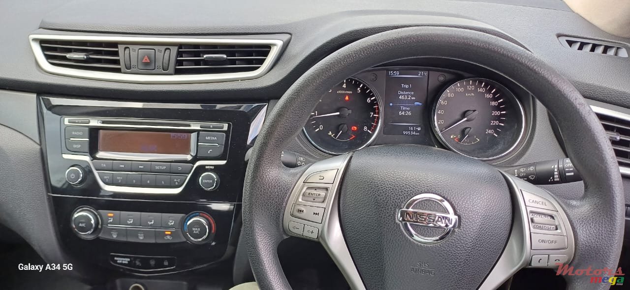 2015' Nissan Qashqai photo #5