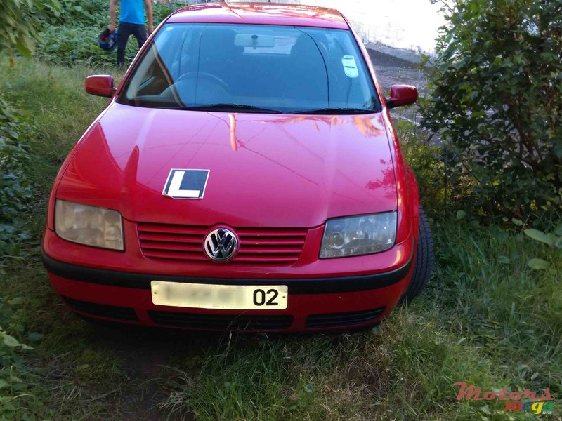 2002' Volkswagen Bora photo #5