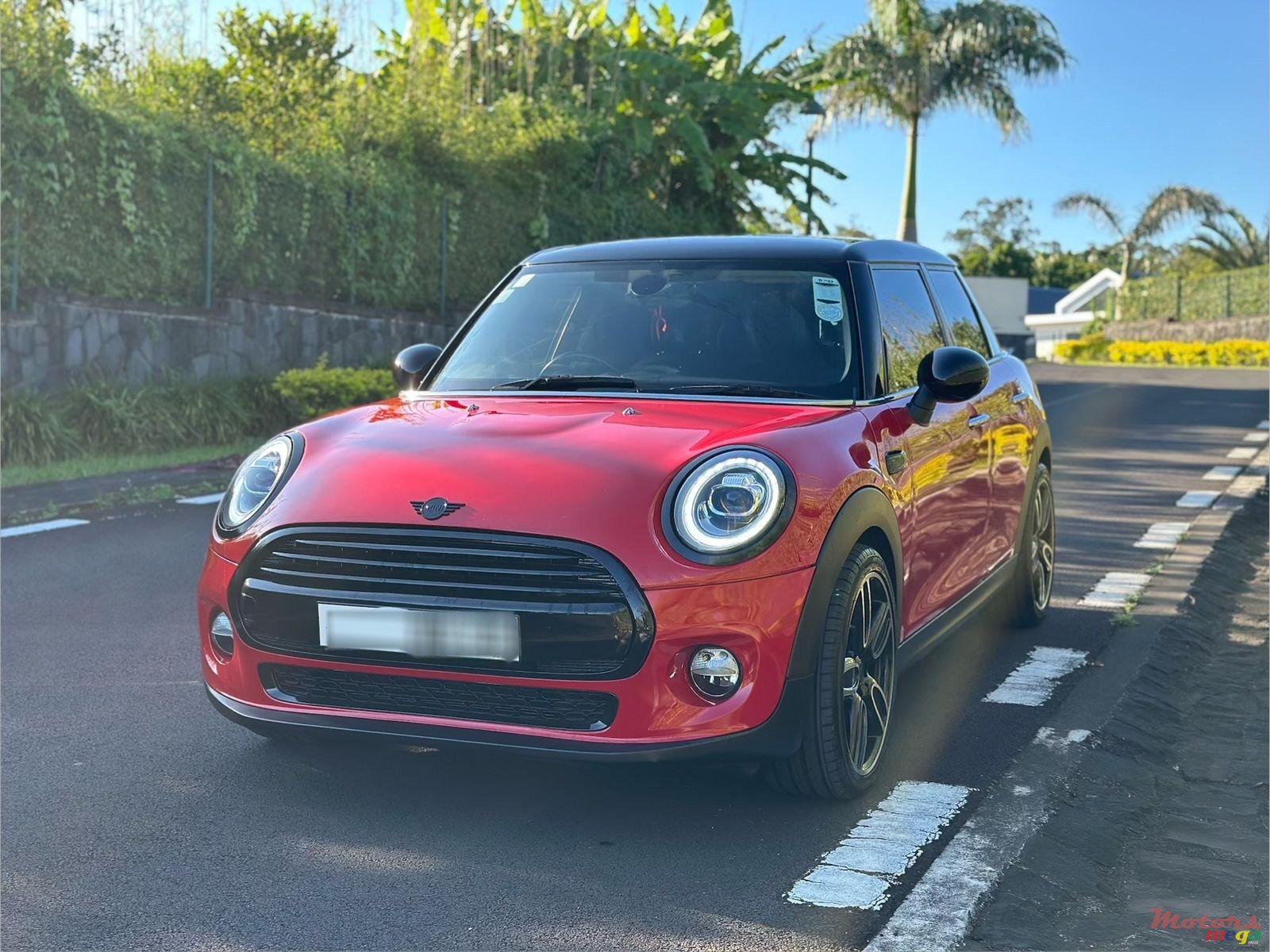 2020' MINI Cooper One photo #2