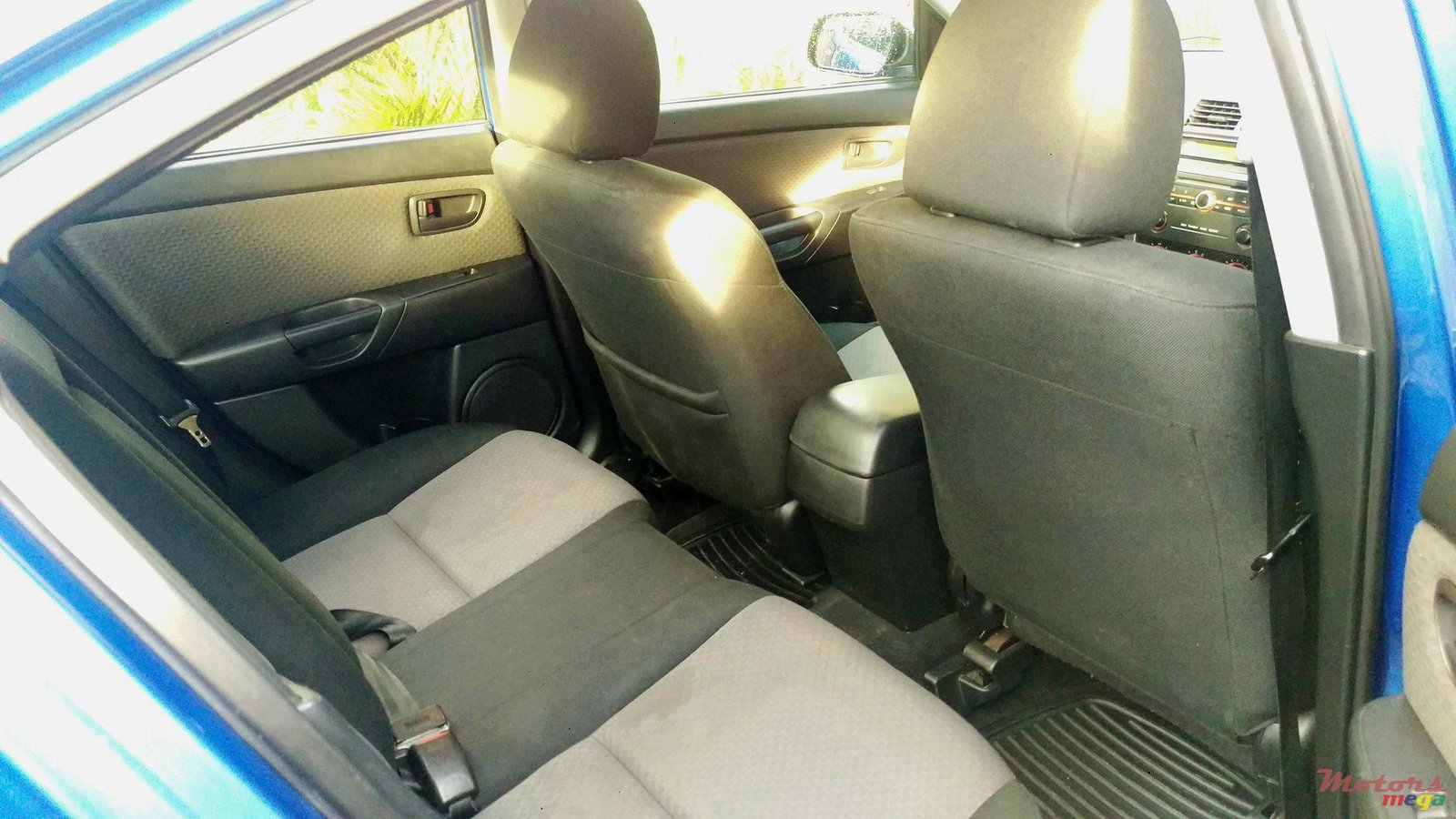 2006' Mazda 3 photo #4