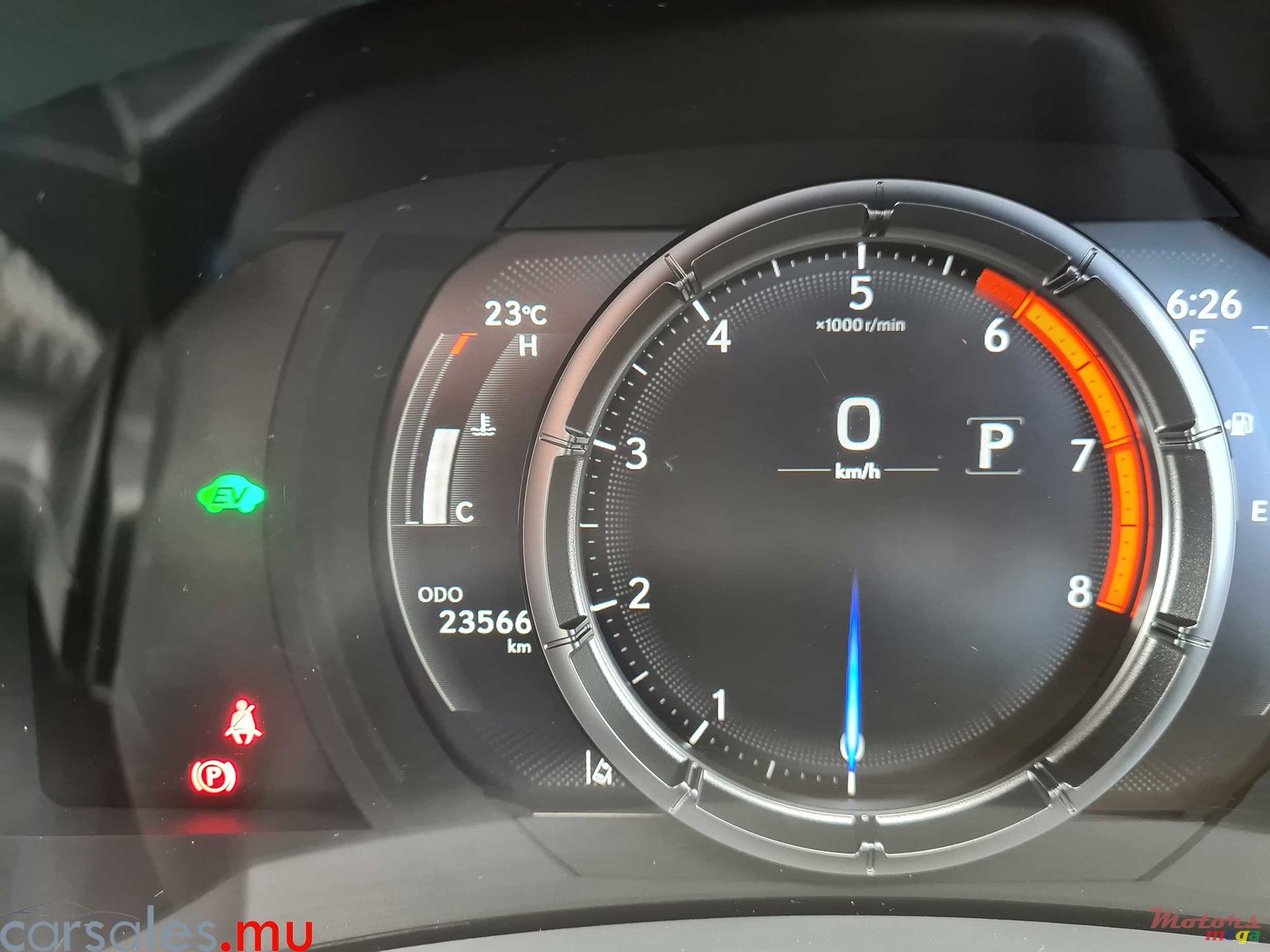 2022' Lexus IS 300 h F-Sport 2.5 Hybrid photo #7