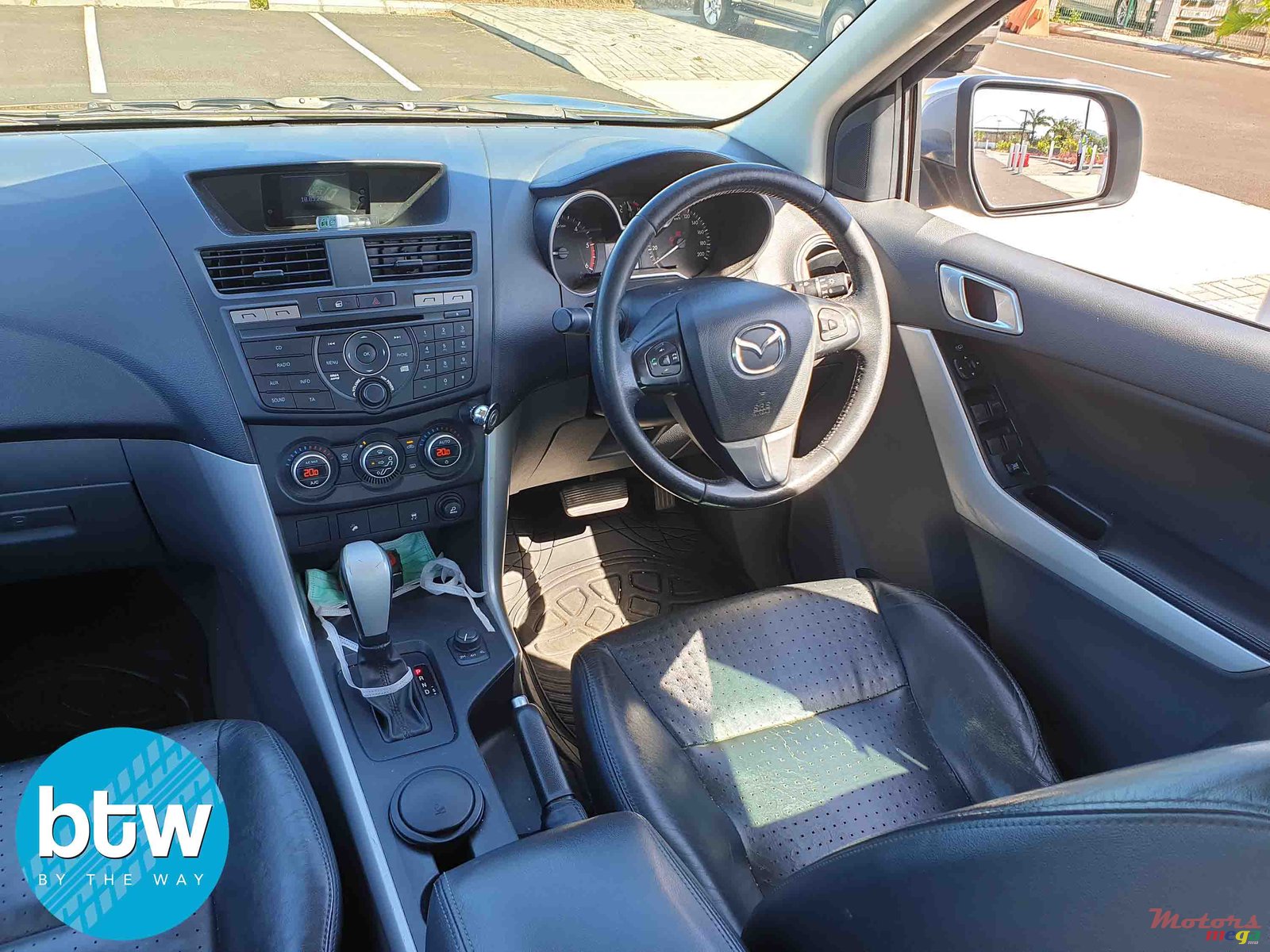 2015' Mazda BT-50 photo #4