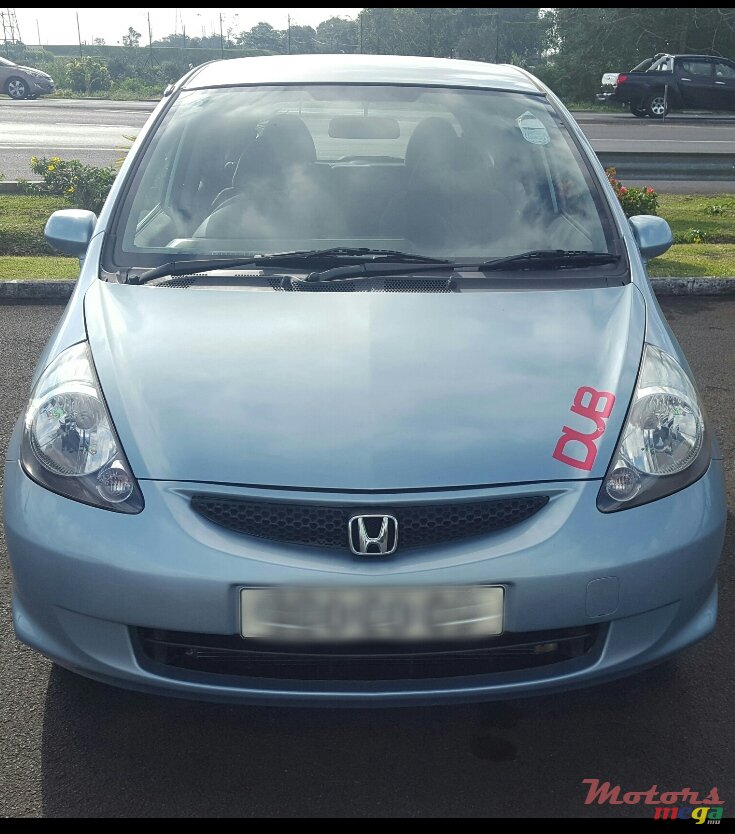 2005' Honda Fit photo #1