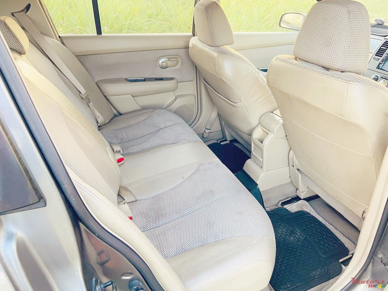 2006' Nissan Tiida photo #7