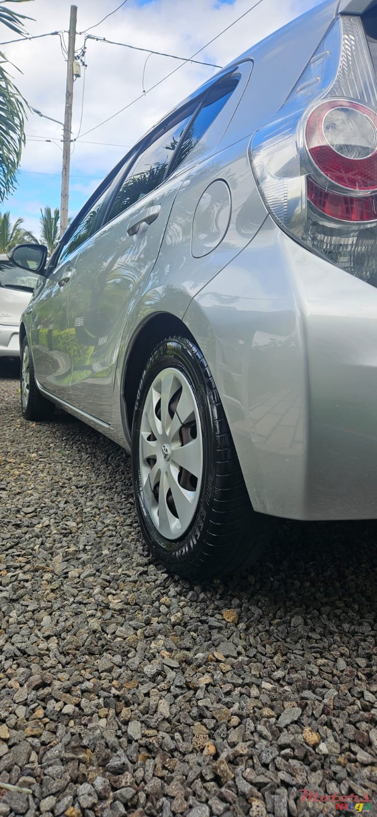 2013' Toyota Aqua photo #5