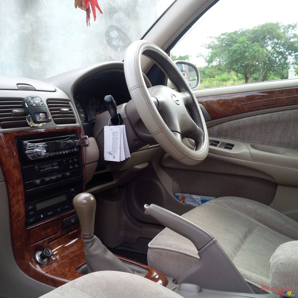 2004' Nissan Bluebird Sylphy photo #2