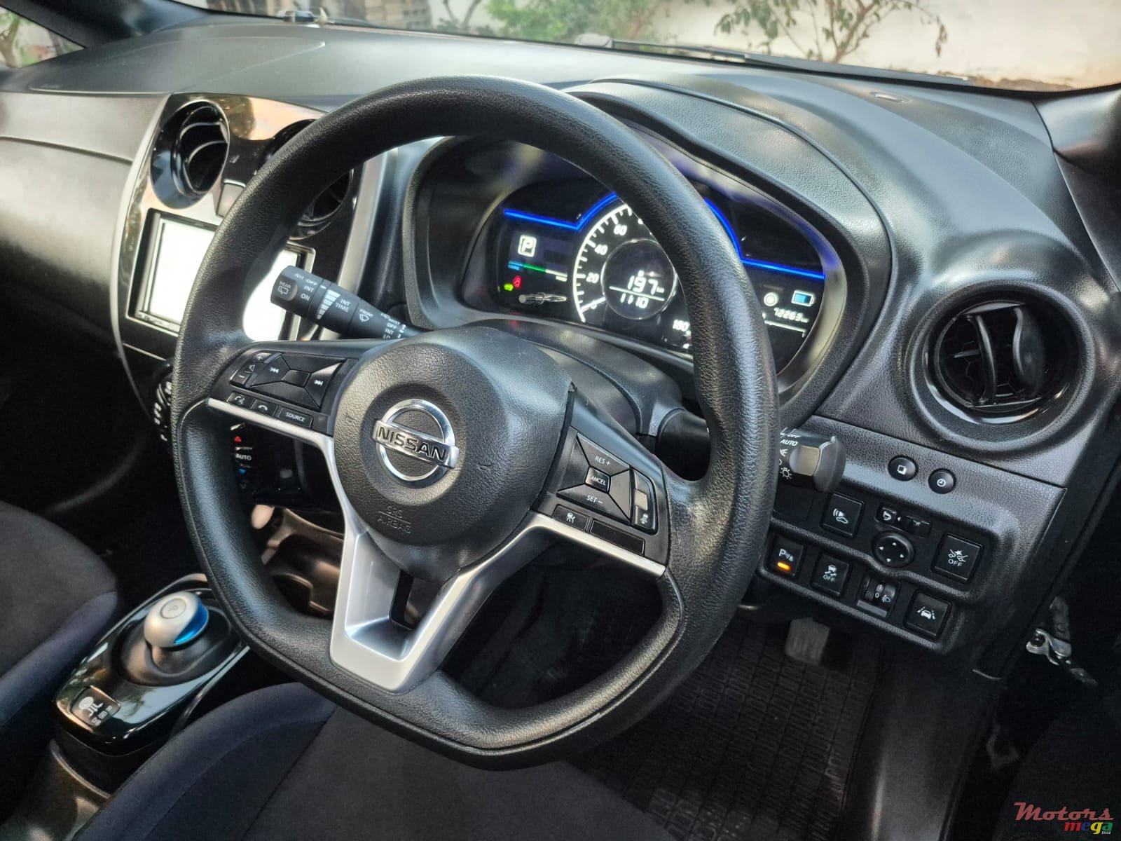 2020' Nissan Note E-Power photo #6