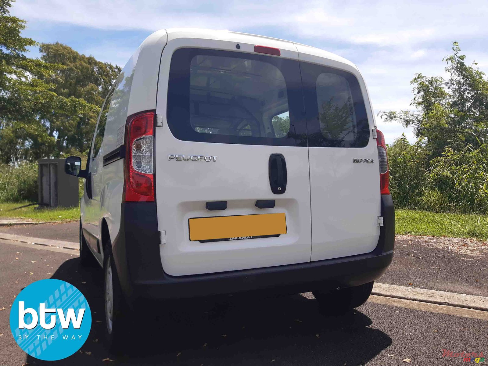 2012' Peugeot Bipper photo #2