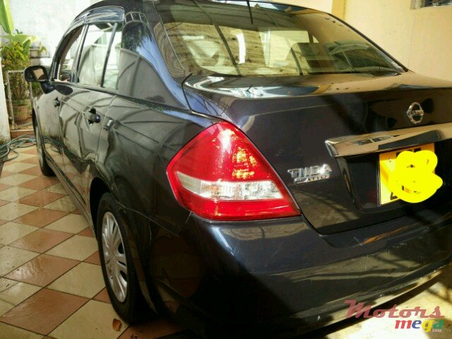 2005' Nissan Tiida photo #3