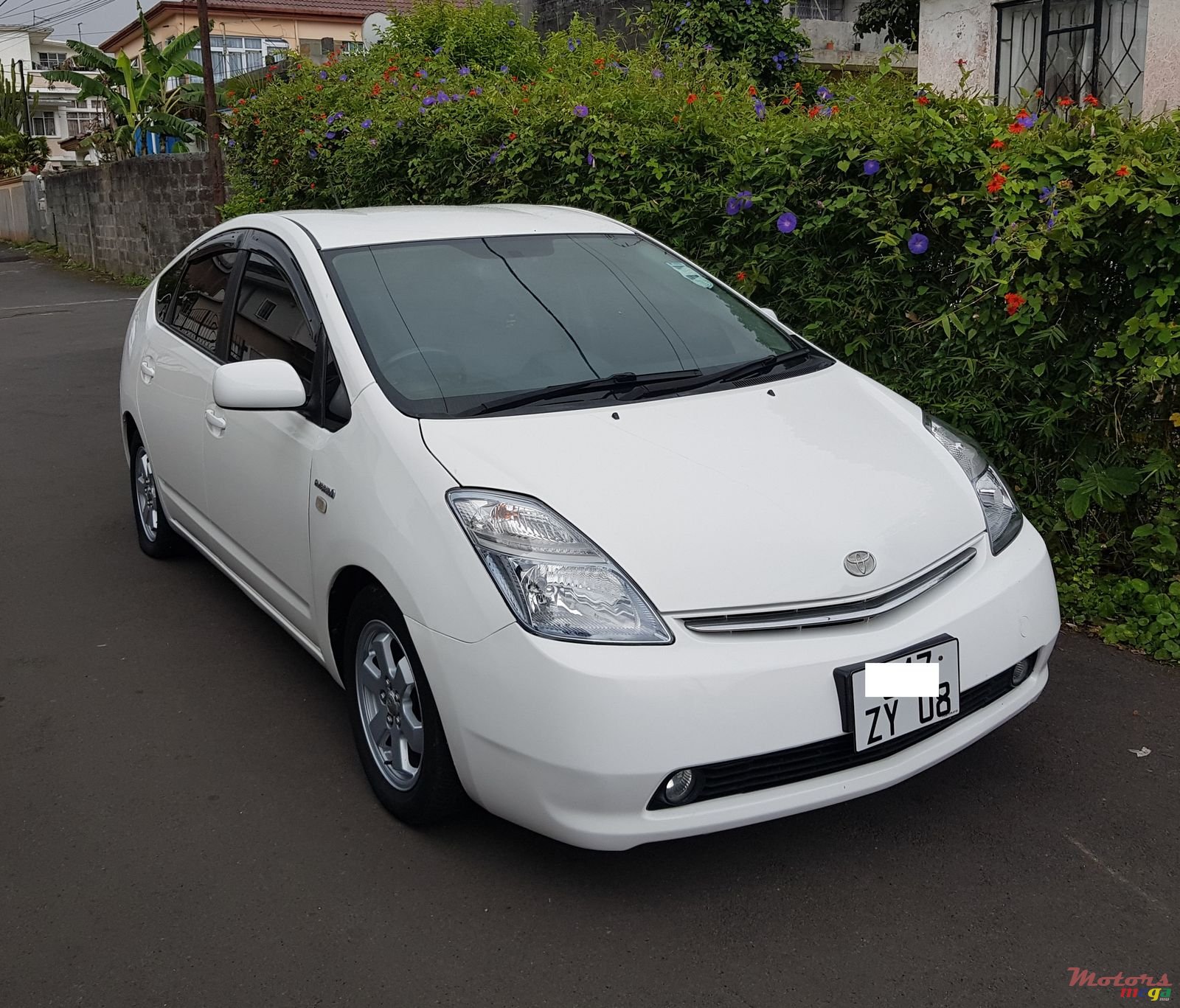2008' Toyota Prius photo #1