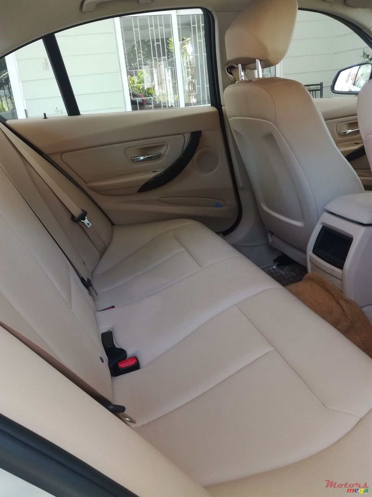 2014' BMW 3 Series photo #5