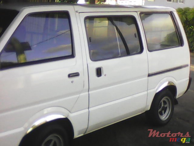 1992' Nissan Vanette pass photo #1