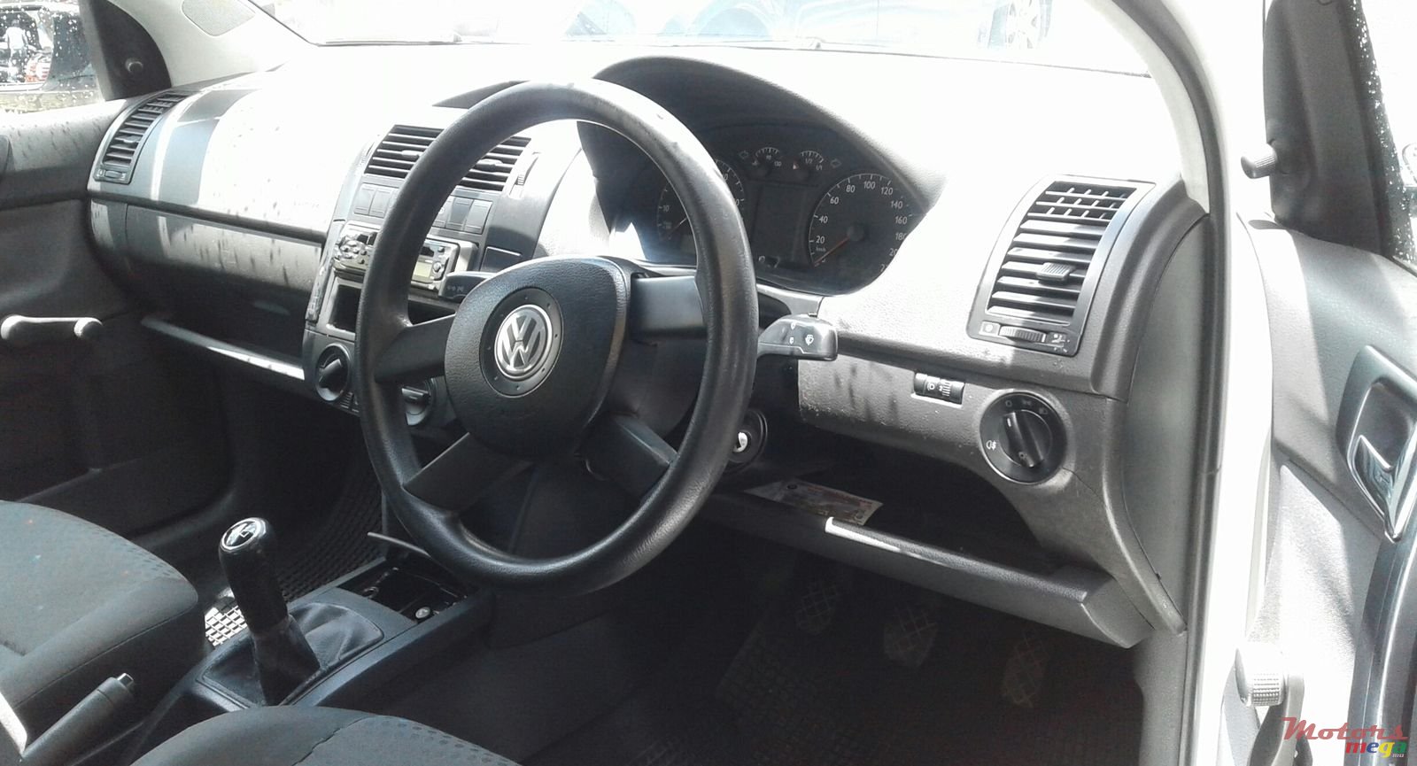 2003' Volkswagen Polo photo #3