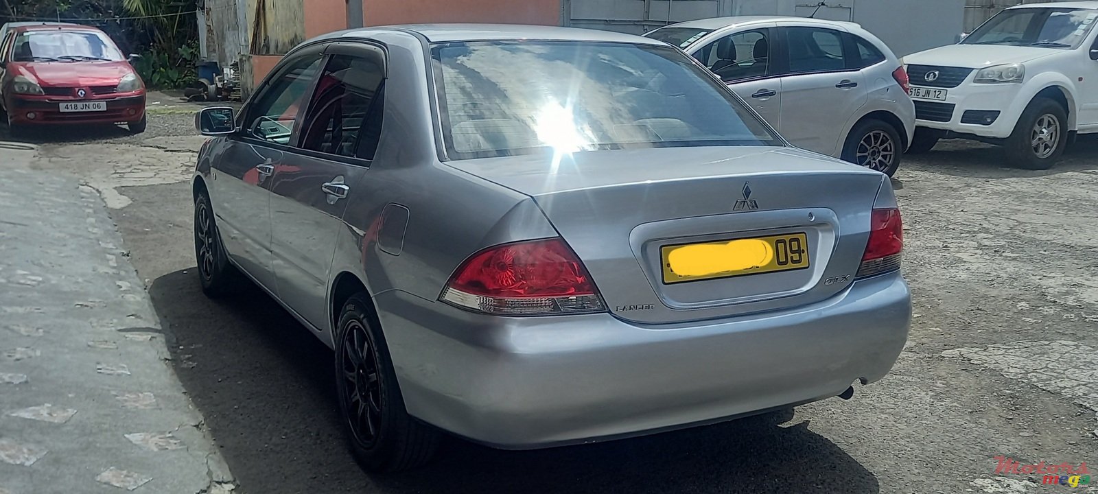 2009' Mitsubishi Lancer GLX photo #4