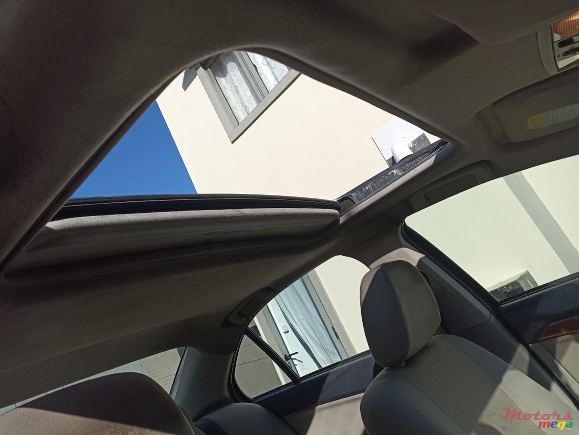 2010' Mitsubishi Lancer photo #1