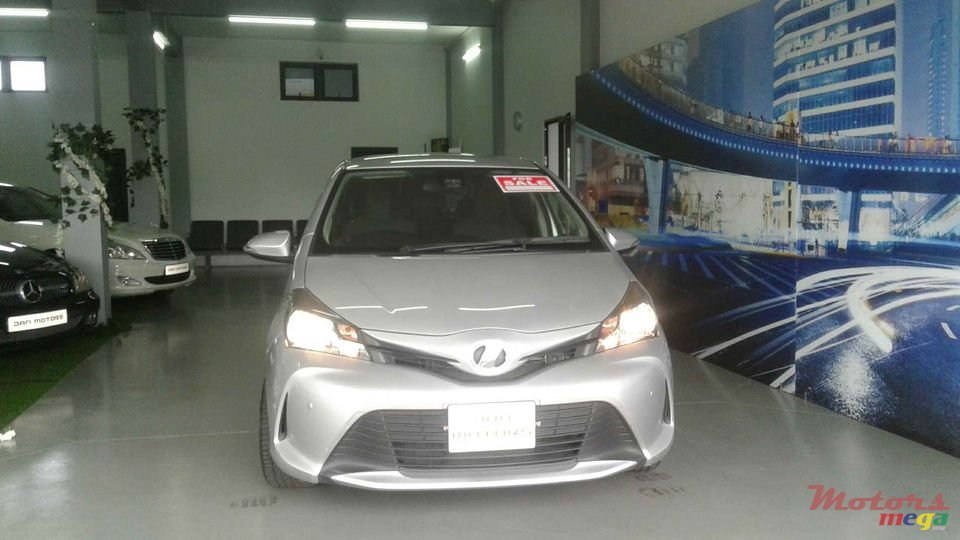 2016' Toyota Vitz photo #4