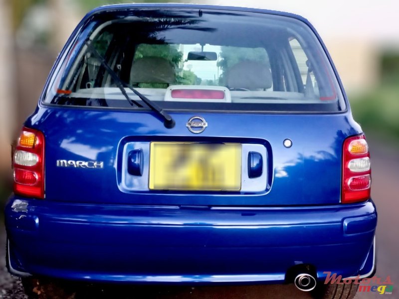 2001' Nissan photo #4