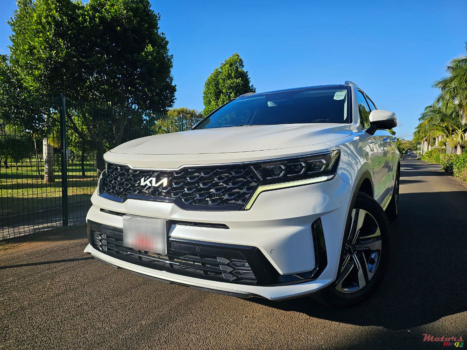 2022' Kia Sorento 1.6 PHEV AWD 7 Seater photo #1