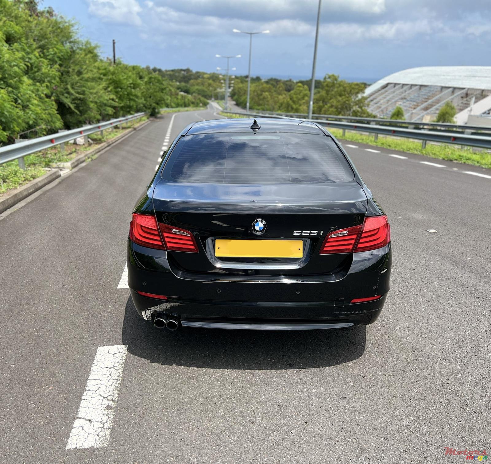 2010' BMW 523 photo #3