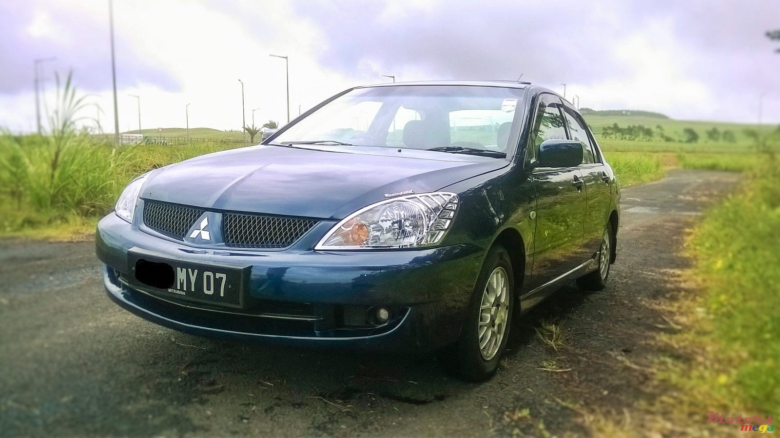 2007' Mitsubishi Lancer photo #2