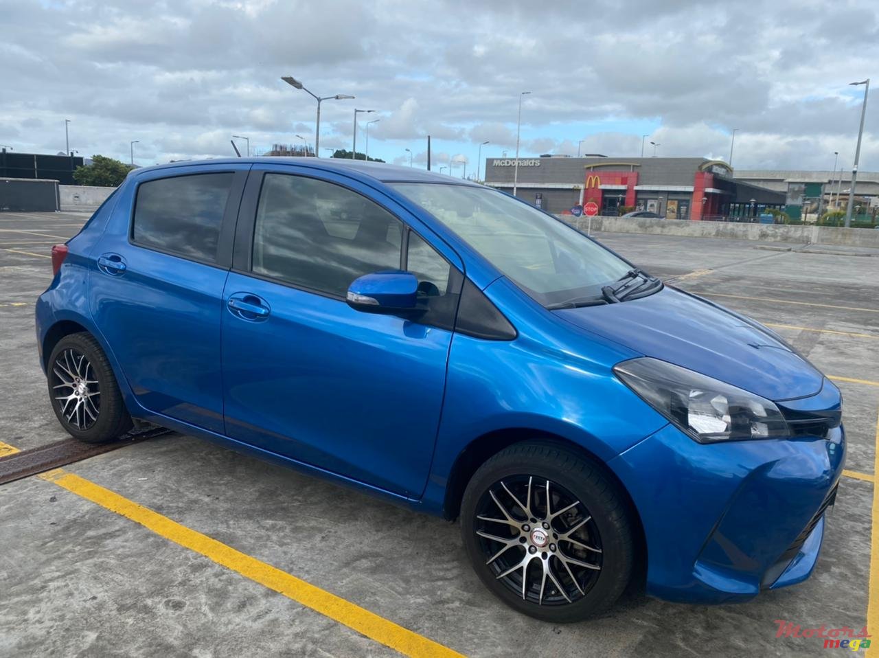 2014' Toyota Vitz any photo #4