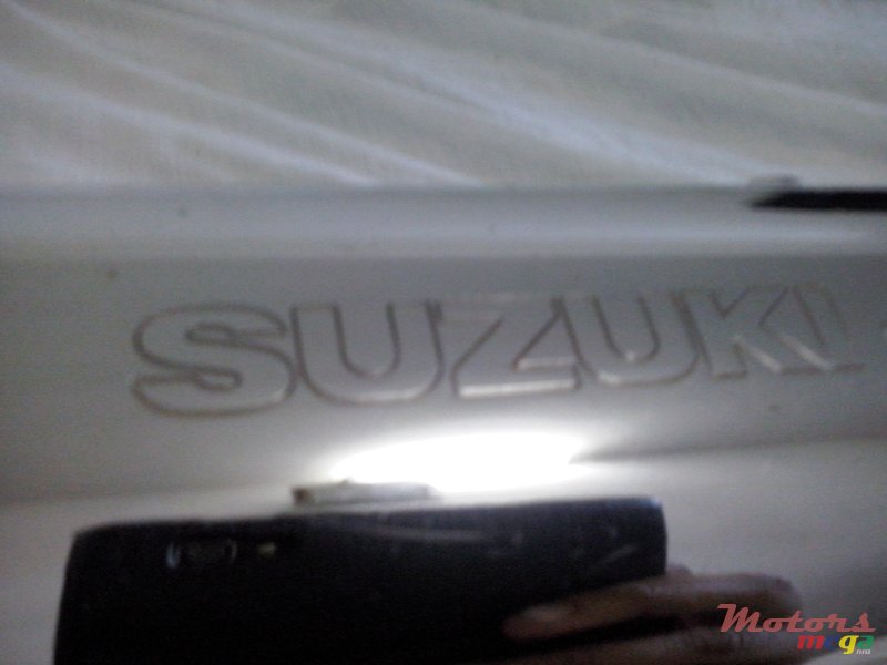 2015' Suzuki EN photo #3