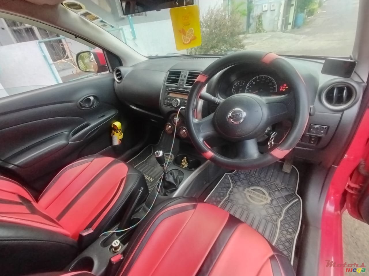 2012' Nissan Almera photo #5