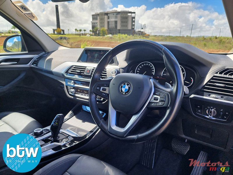 2019' BMW X3 20I photo #5