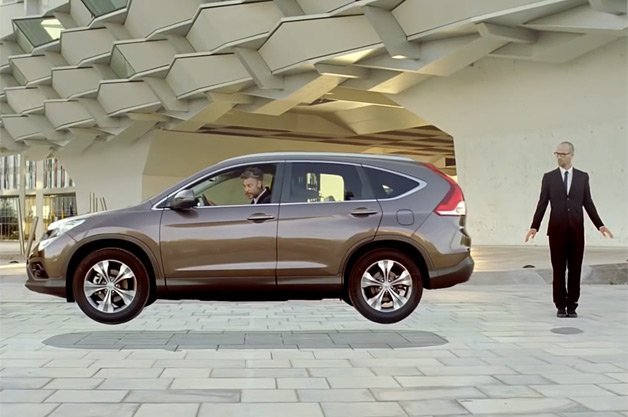 Honda CR-V Spot Delights with 'Impossible' Illusions