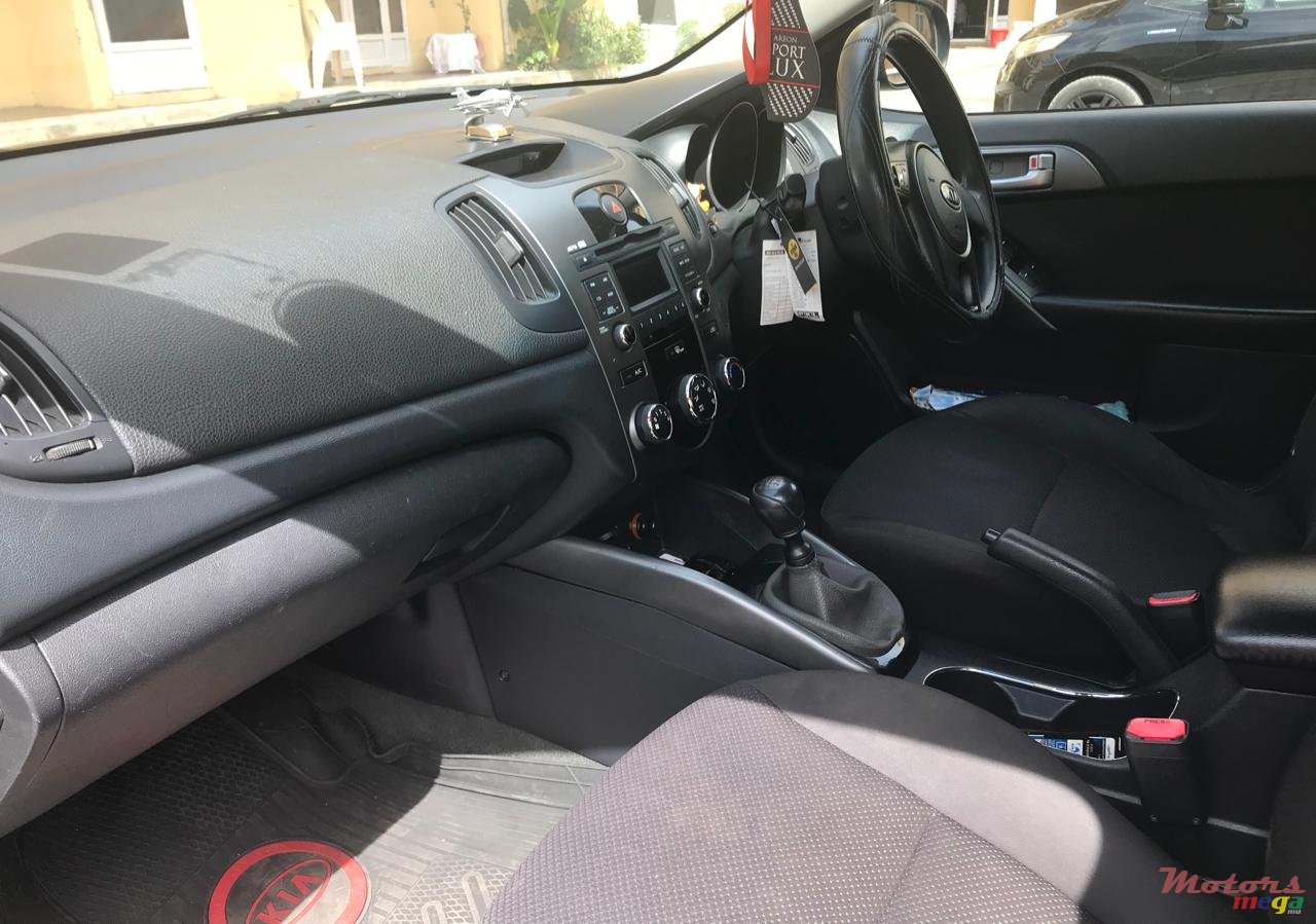 2012' Kia Cerato None photo #3