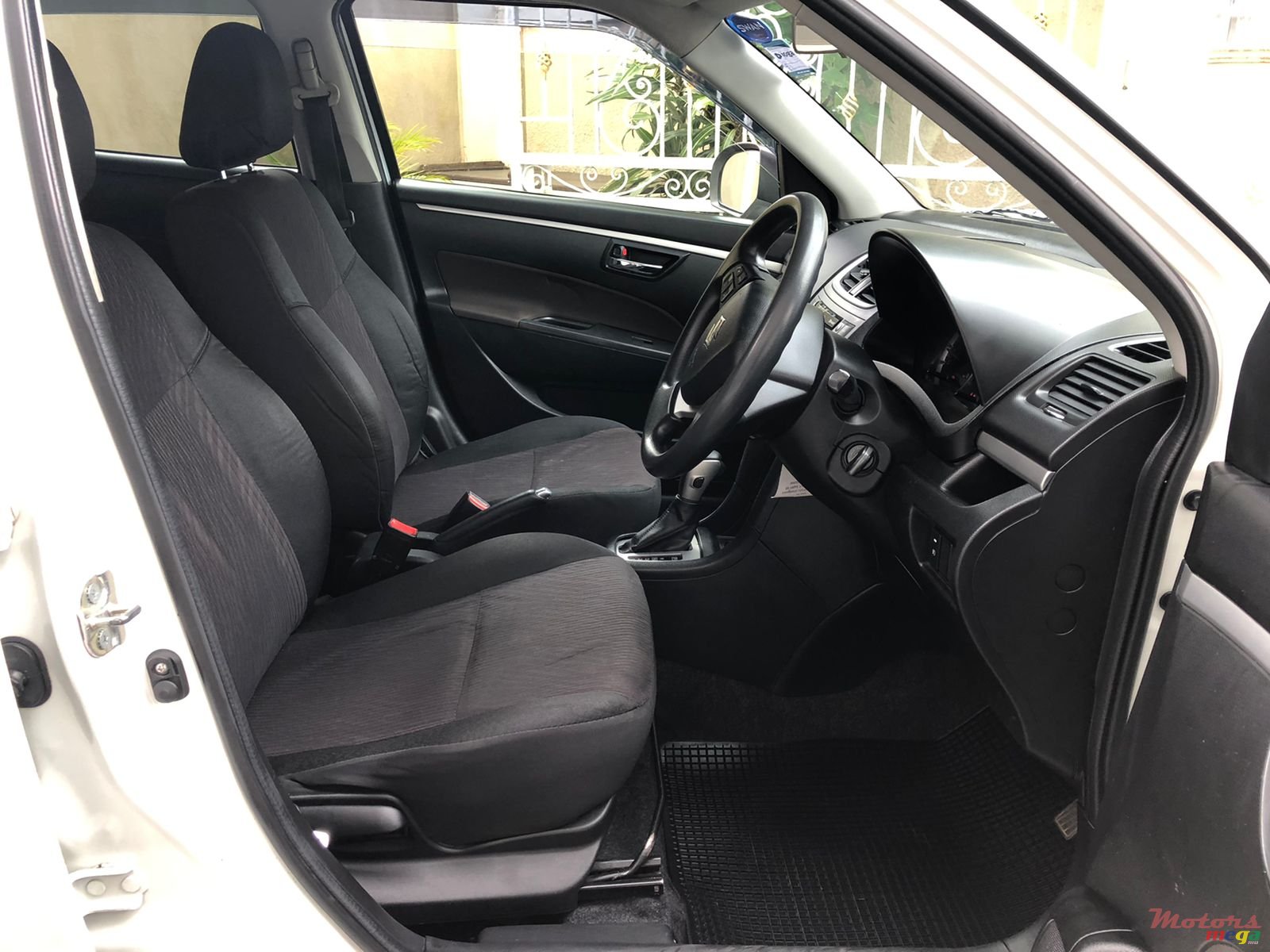 2017' Suzuki Swift photo #6